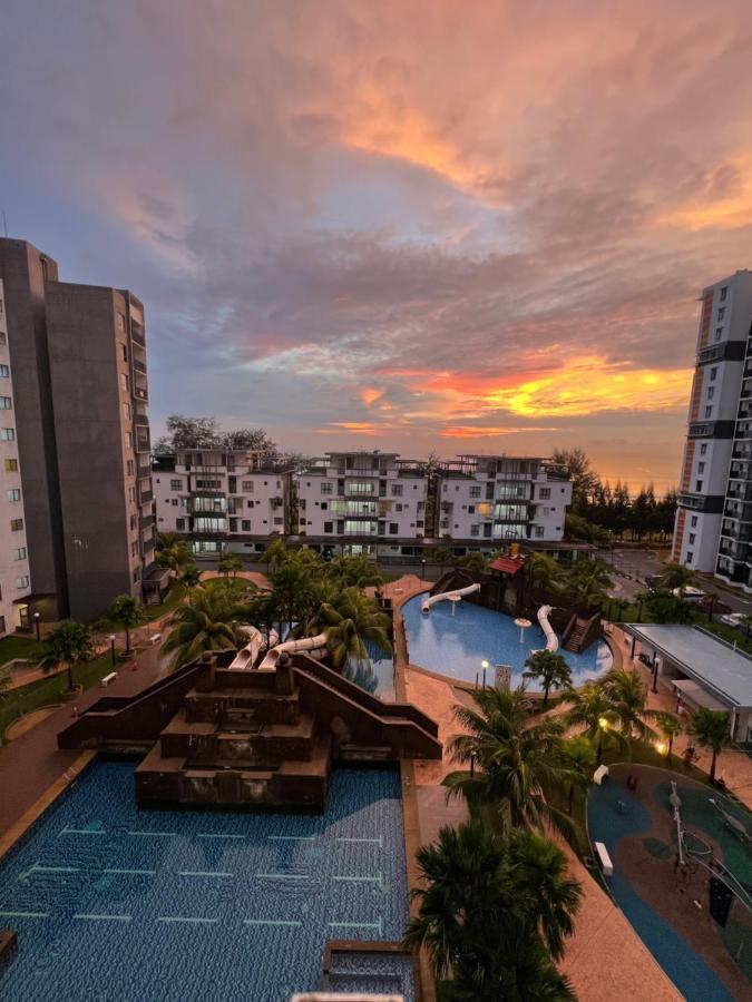 Ourstay @ Swiss Garden Residence Куантан Екстериор снимка